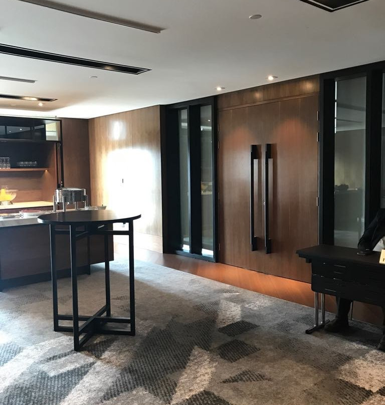 八打灵新世界酒店主图