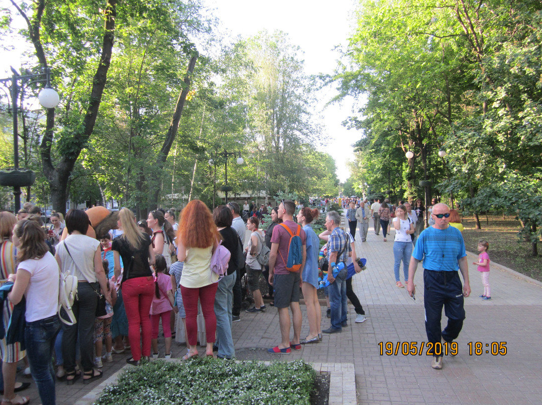 Pushkin Boulevard-顿涅茨克必去景点