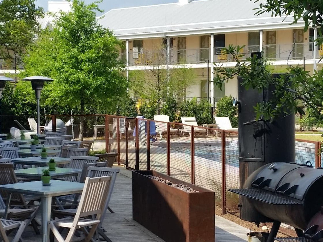 Cavalry Court, Valencia Hotel Collection主图