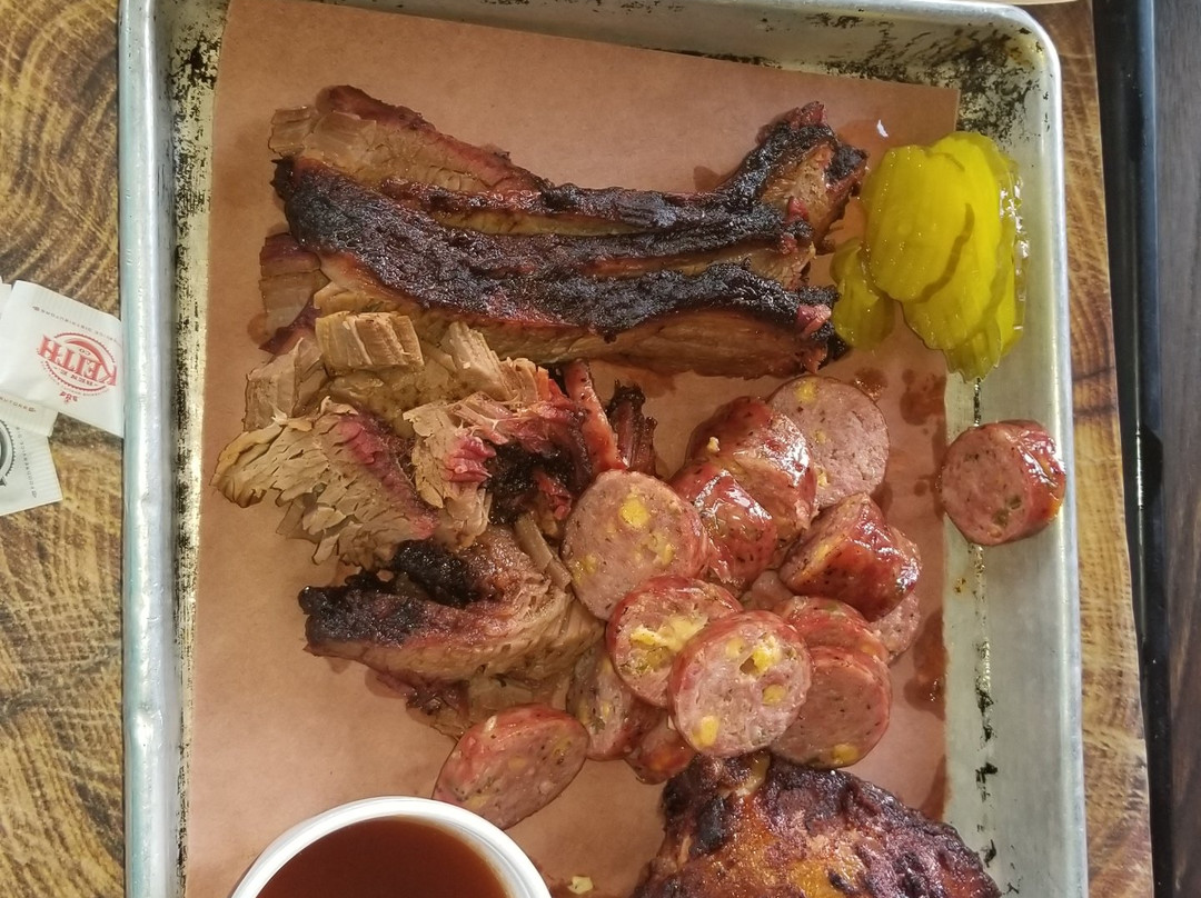 Republic Country Club & BBQ-斯塔福德必去景点