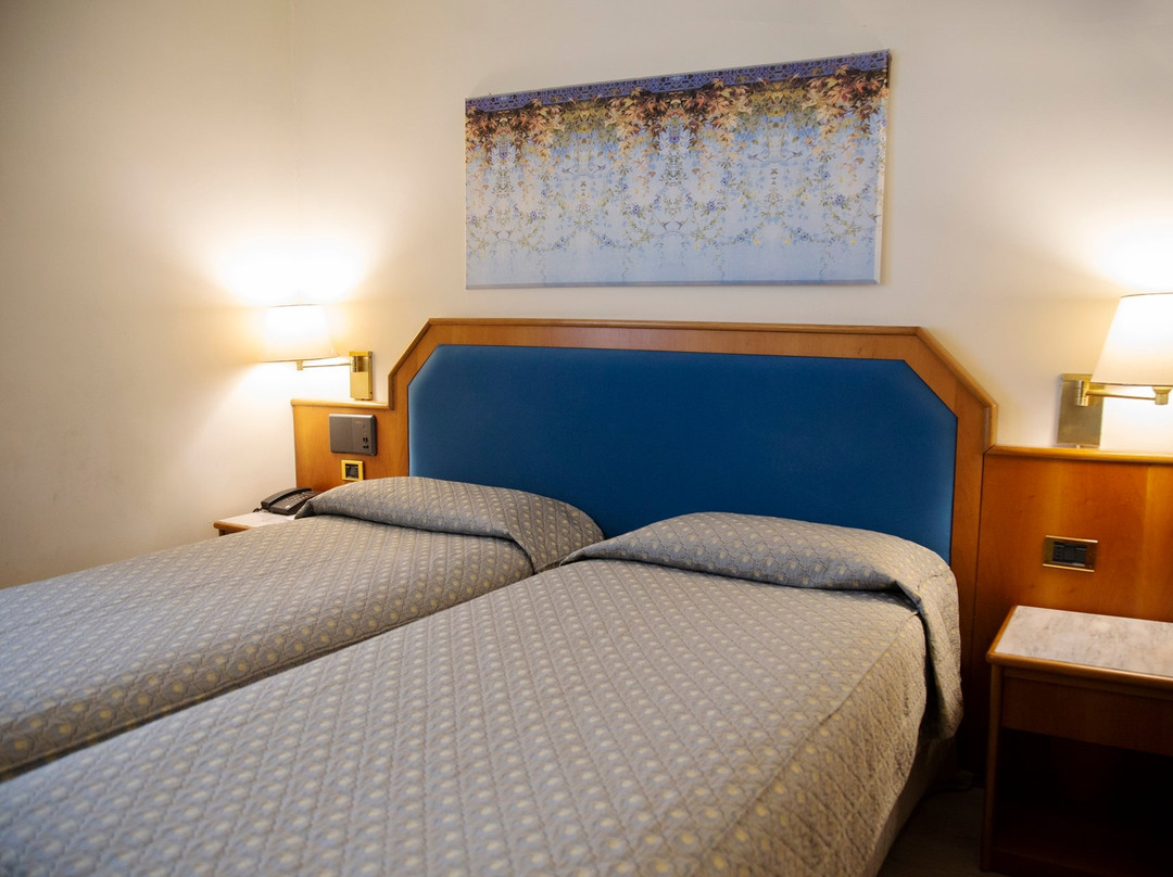 IH Hotels Milano Eur Trezzano sul Naviglio主图