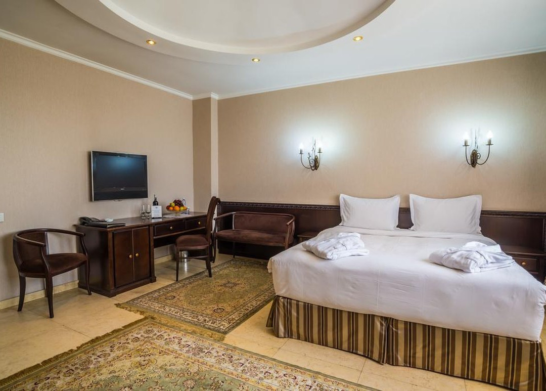 皇家汽油酒店主图