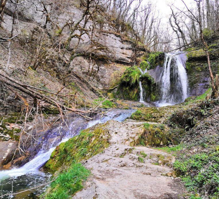 Chaux-les-Passavant旅游景点-Cascade de l’Audeux
