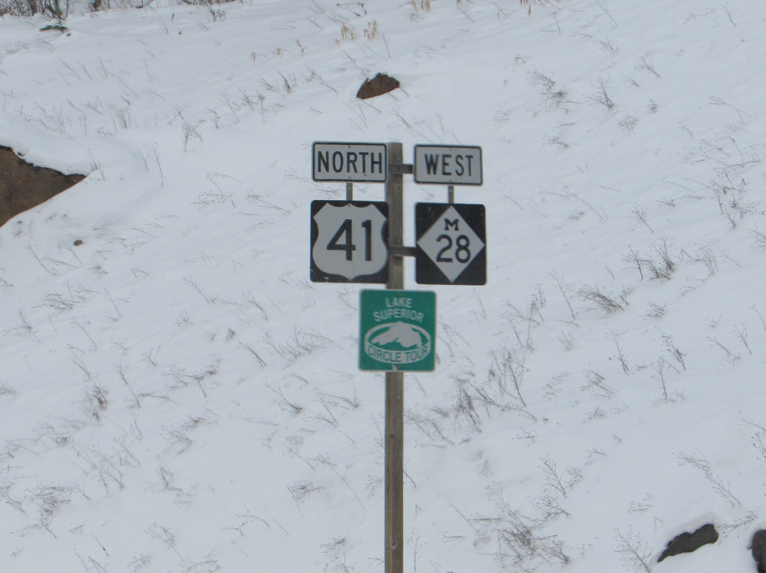 Three Lakes Motel主图