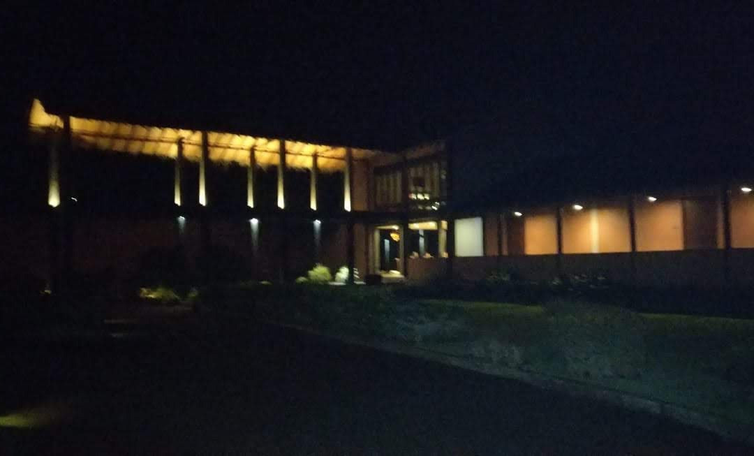 拉尔亚泻湖酒店主图