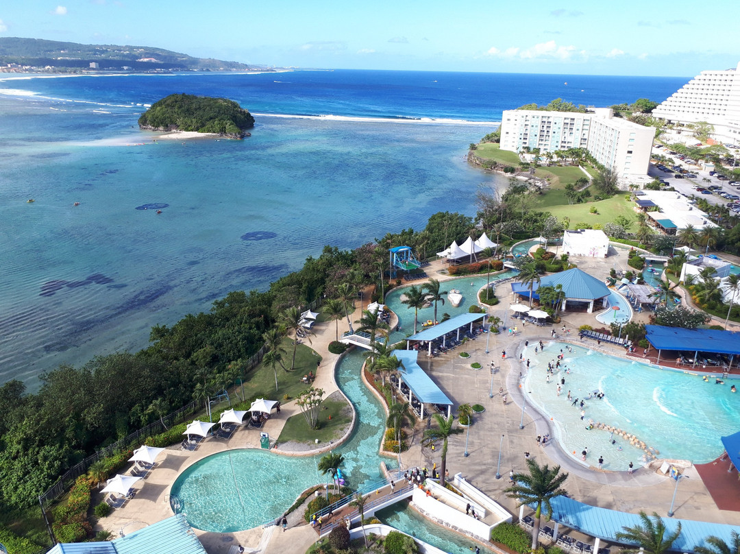 安华海滩度假酒店主图