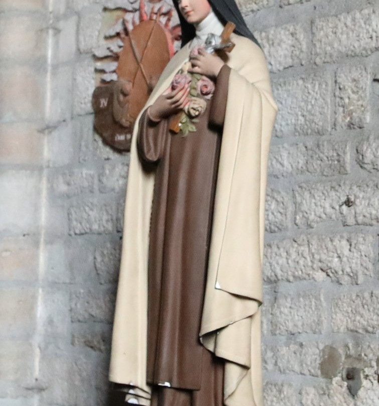 Eglise Saint Nicolas-博讷必去景点