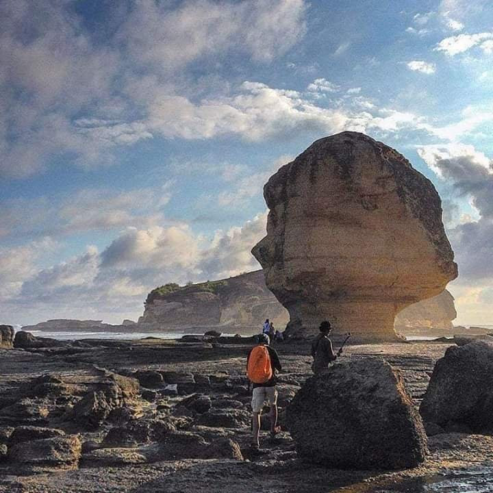 Batu Payung Beach-马塔兰必去景点