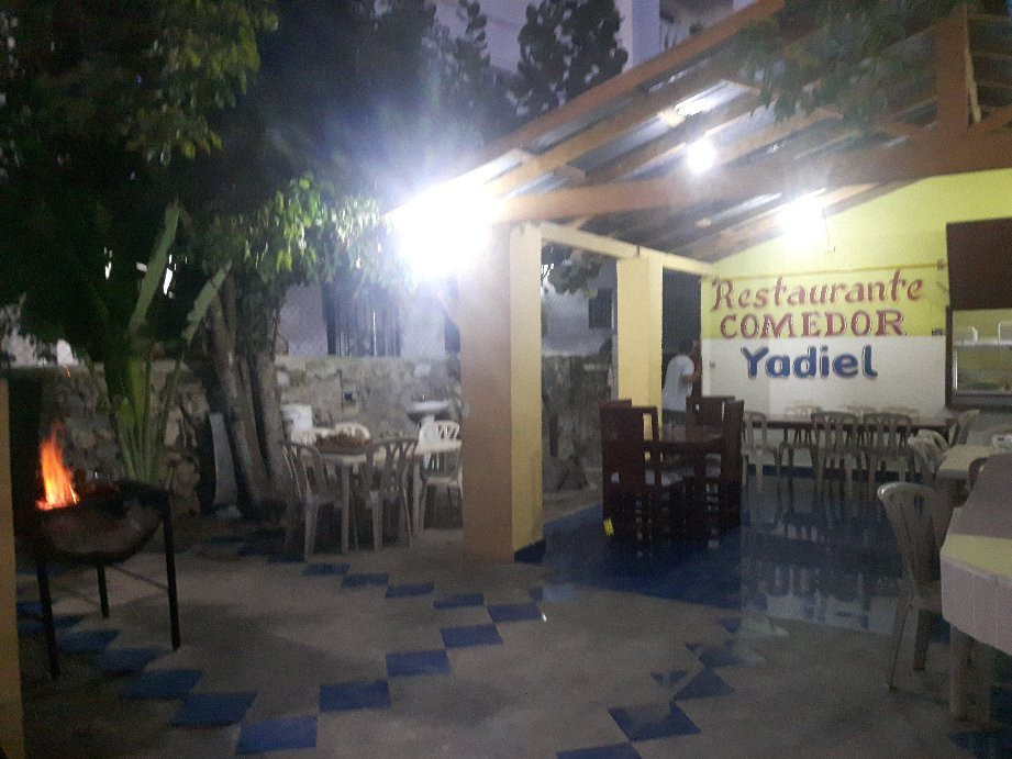 Los Melones餐馆和美食-Comedor Restaurante Yadiel