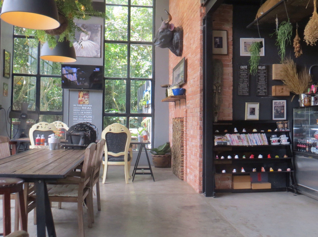 Warehouse 18 Pool&Cafe-廊塞必去景点