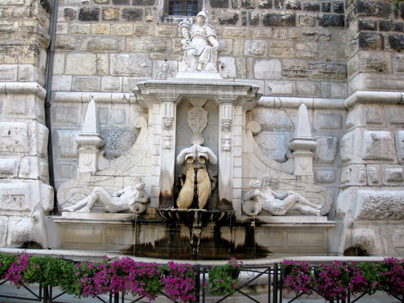 Torre e Fontana della Palata景点图片