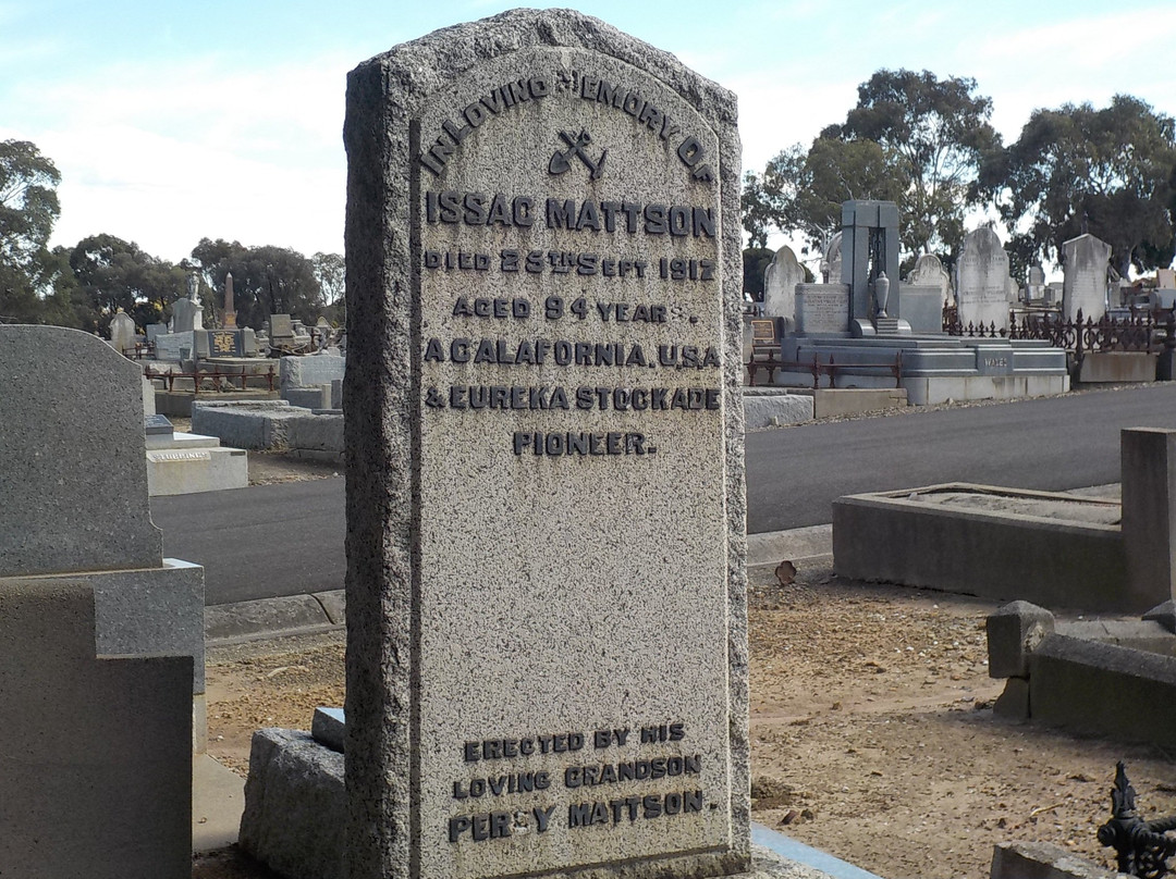 Coburg Pine Ridge Cemetery景点图片