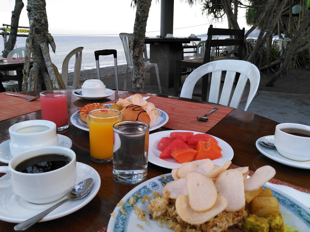 扎亚卡特龙目岛海滩饭店主图