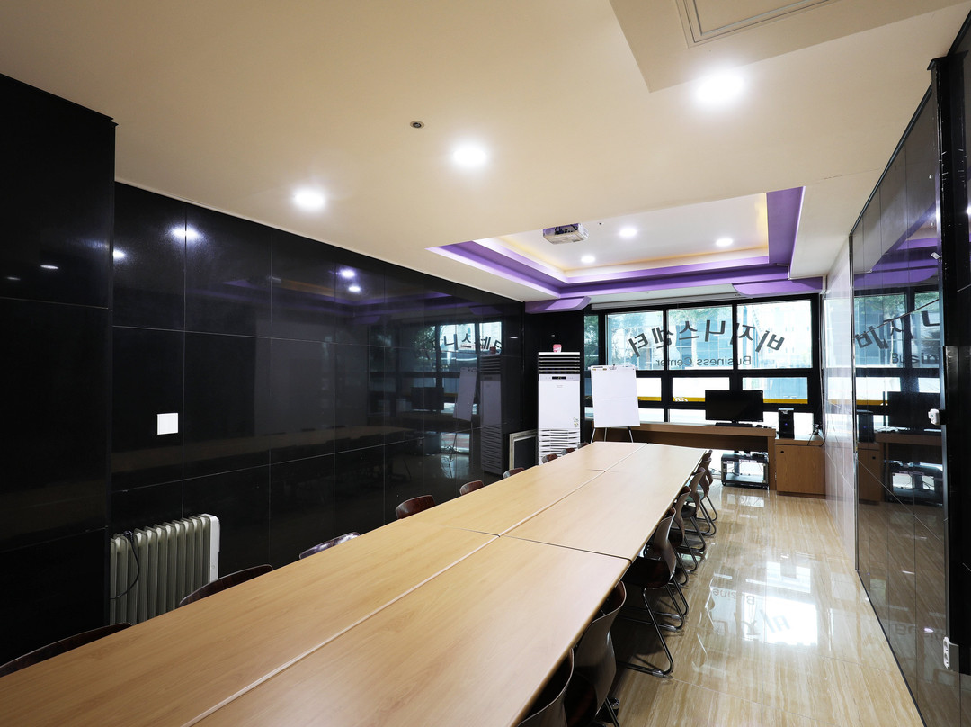 本昵客雅Top酒店主图