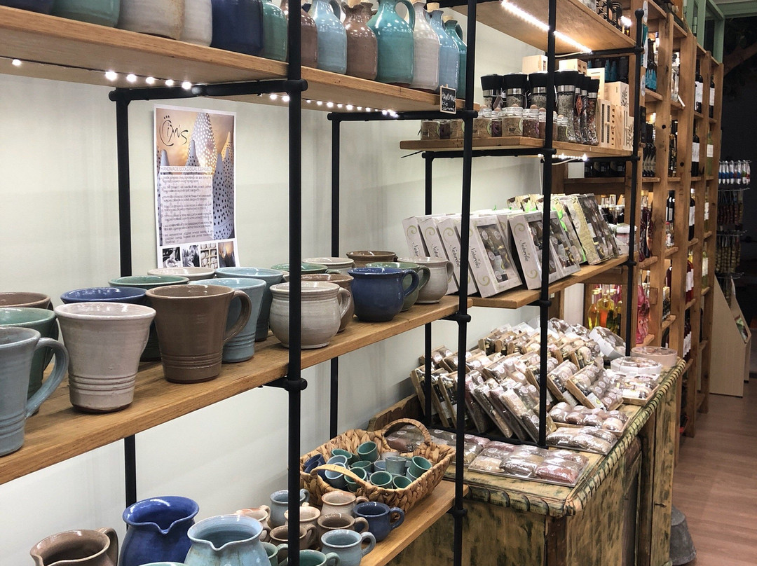 Delicretessen-基萨莫斯必去景点