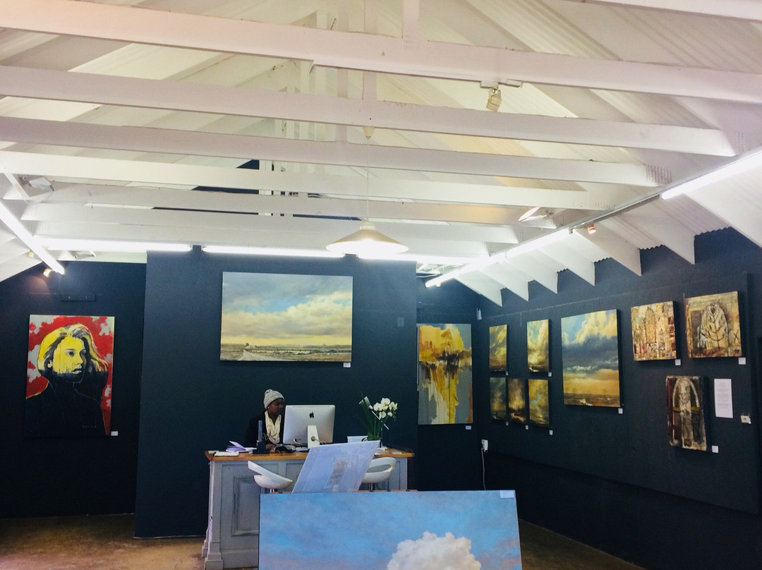 Addy Hoyle Art Gallery-克拉伦斯必去景点