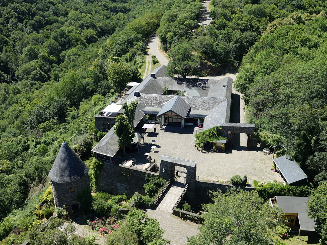 Burg Pyrmont-Roes必去景点