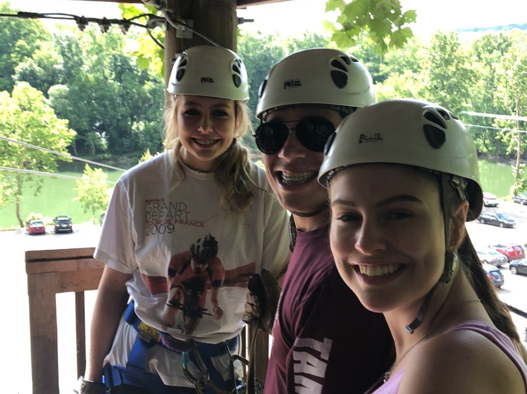 Caveman Zipline-Sullivan必去景点