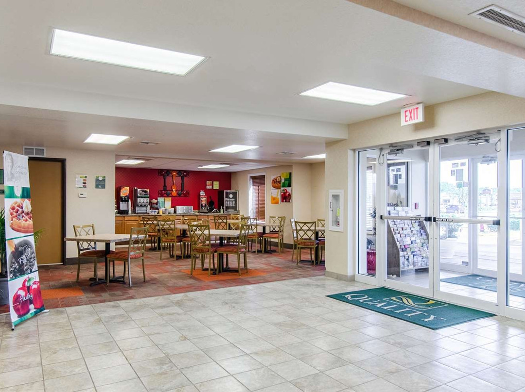 Quality Inn Junction City - Near Fort Riley主图