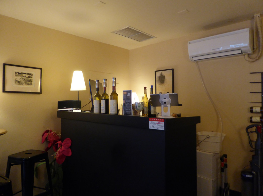 Eagle Harbor Wine Co. Tasting Room景点图片