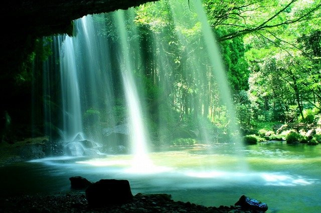 Nabegataki Falls-小国町必去景点