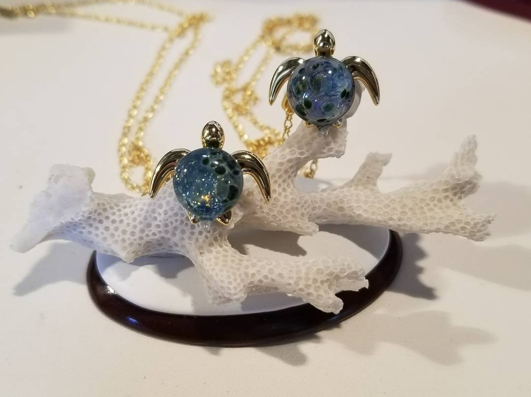 Swap Meet at Paia Bay-芭雅必去景点