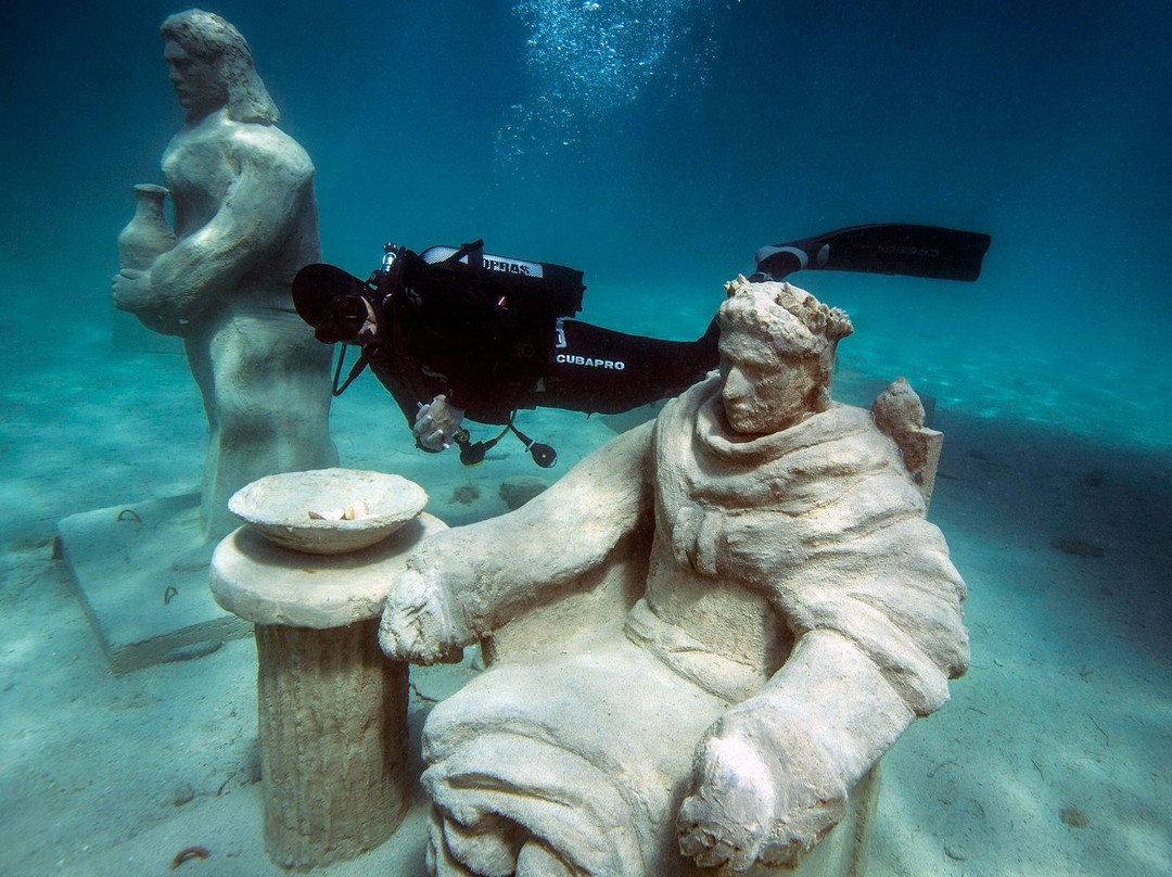 Blue Nautica-特罗吉尔必去景点