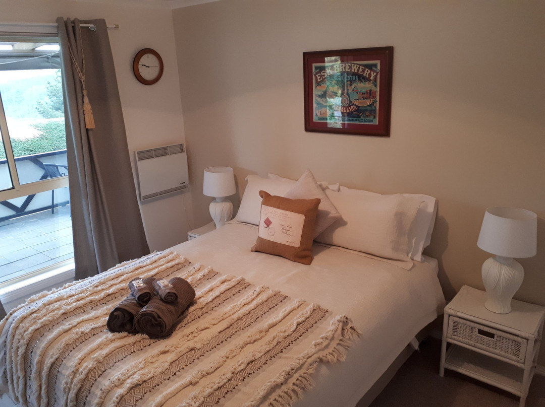 Robin's Nest Bed & Breakfast主图