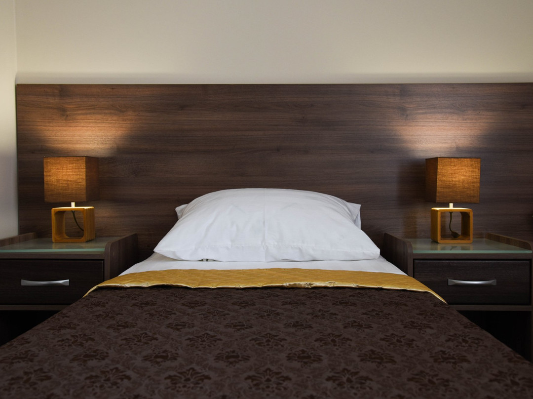 Rest Royally Hotel主图