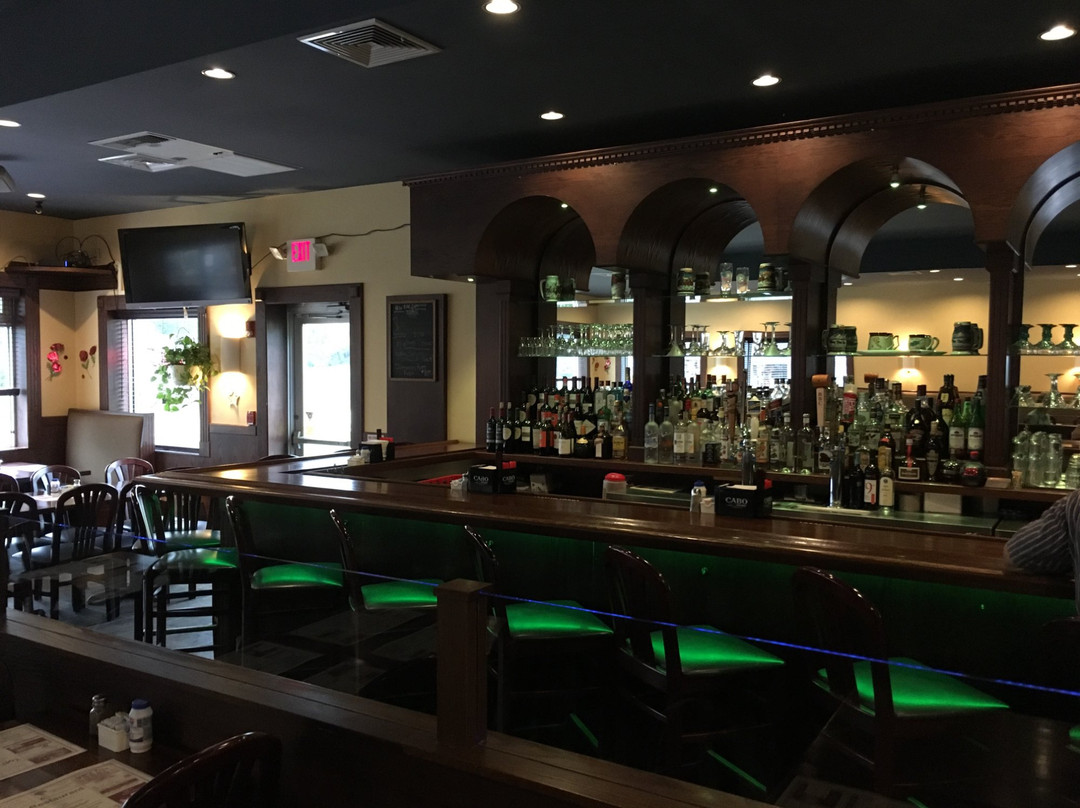 Toti's Grill & Pizzeria Restaurant