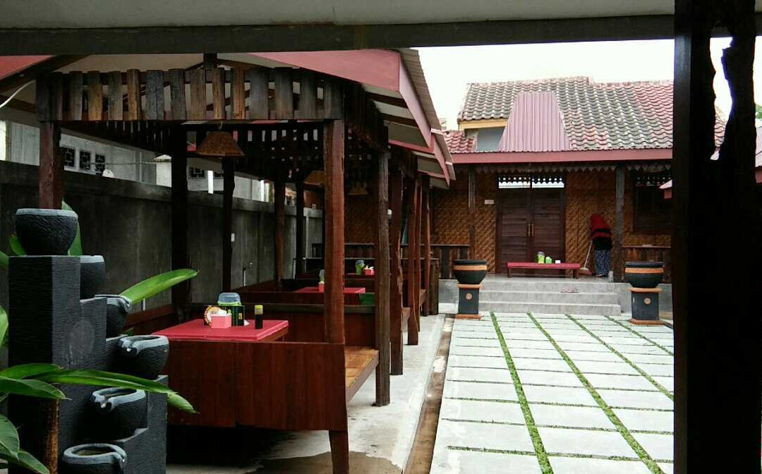 Bontang餐馆和美食-Warung Bebek & Ayam Goreng Haji Ahong