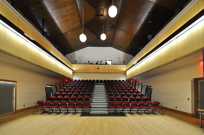 19 on the Park - Lebovic Centre For Arts & Entertainment景点图片