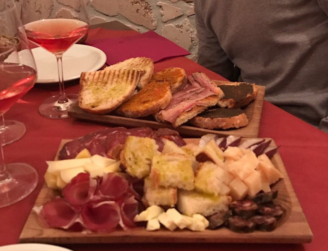 Rivisondoli餐馆和美食-Enoteca Enogio'