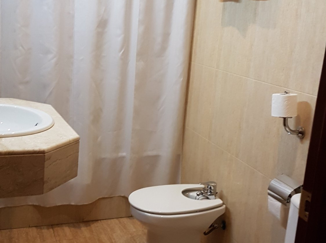 维多利亚酒店主图