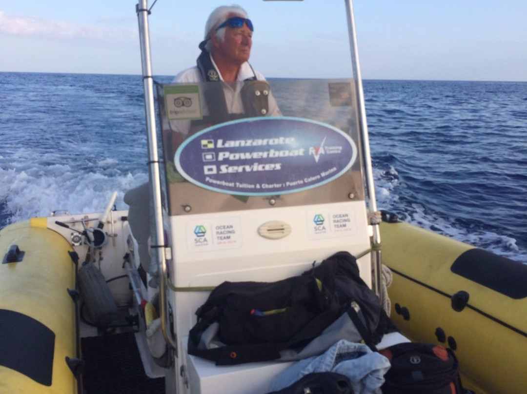 Lanzarote Powerboat Services-卡拉罗港口必去景点