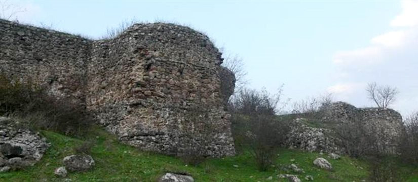 Byzantine Castle of Chryssi-Pella必去景点