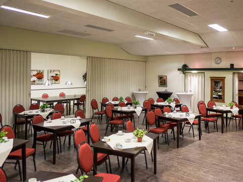 Dorpshuis Ezinge-Ezinge必去景点