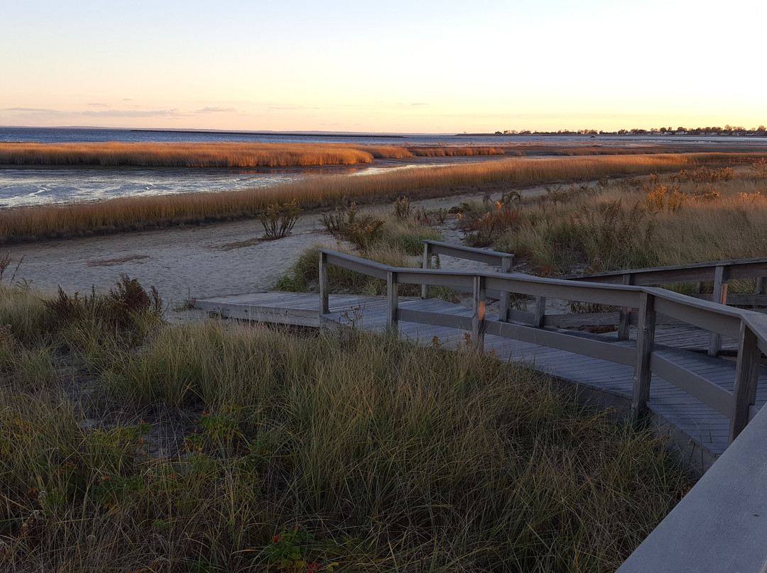 The Coastal Center at Milford Point-米尔福德必去景点