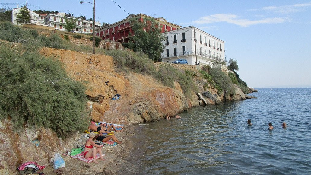 The Healing Thermal Springs of Edipsos景点图片