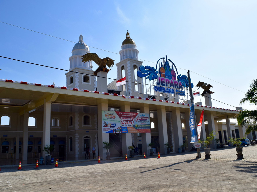 Jepara Ourland Park景点图片