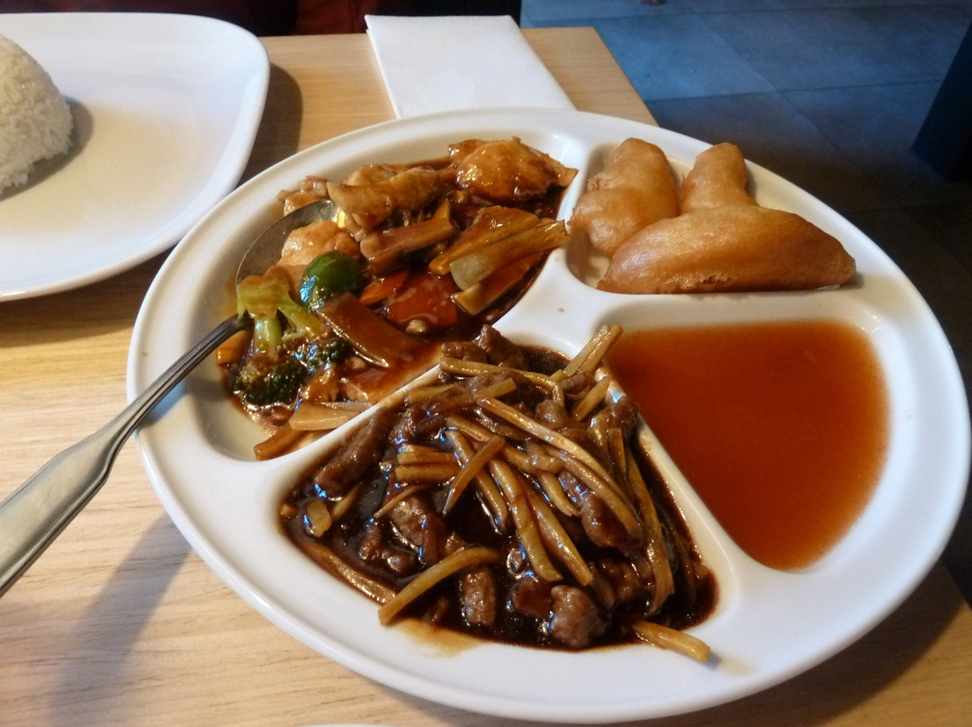 Pal's Bar & Wok