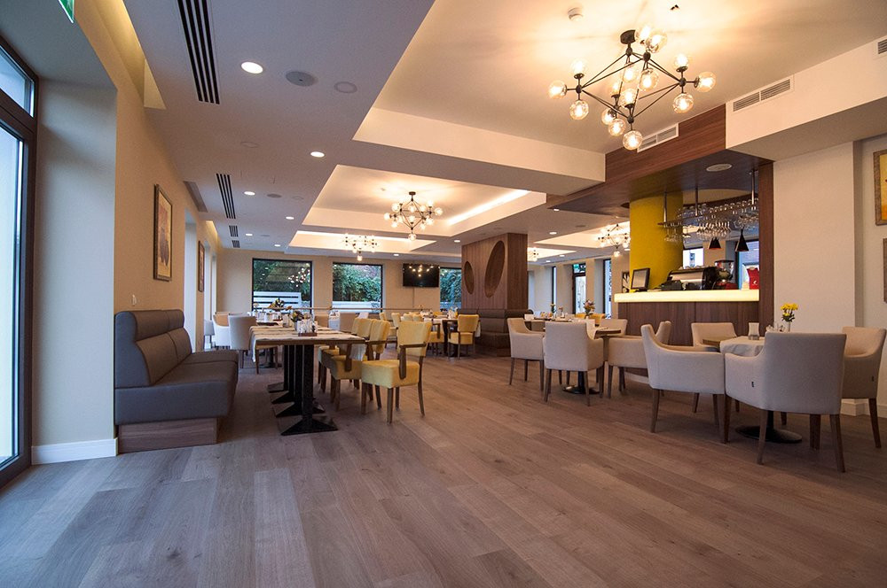 拉斯诺夫餐馆和美食-Restaurant Radsor