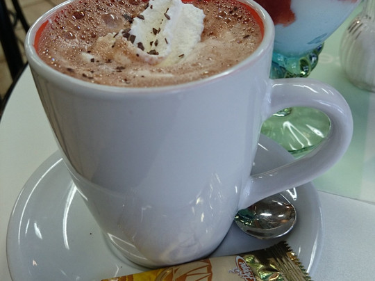 Boenningstedt餐馆和美食-Eiscafe Kind