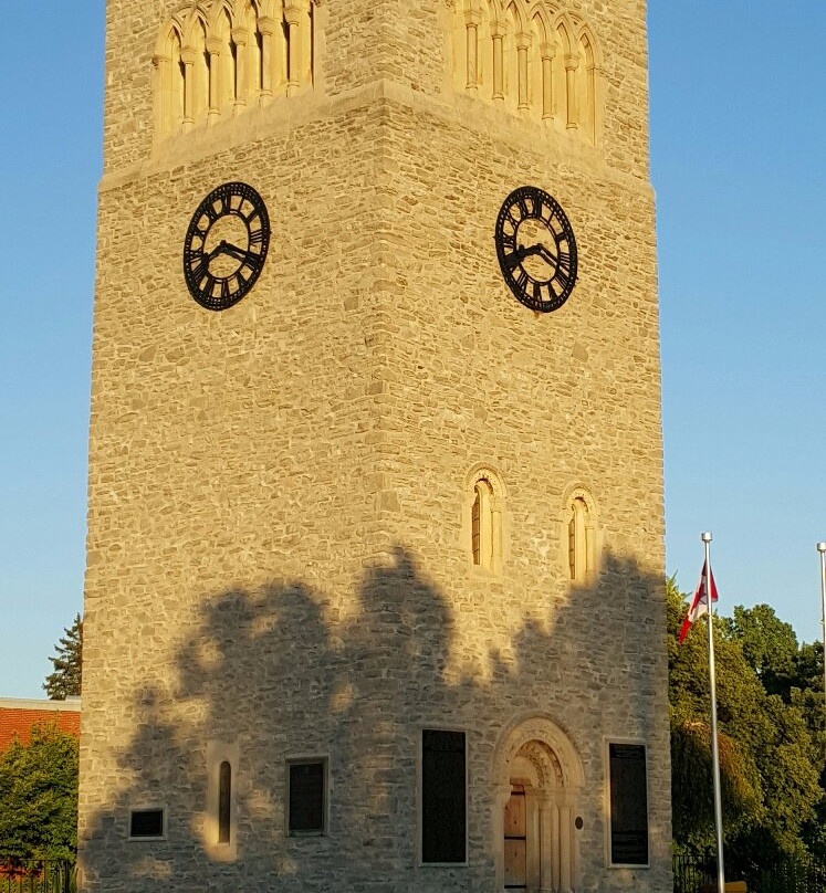 War Memorial Carillon Tower景点图片