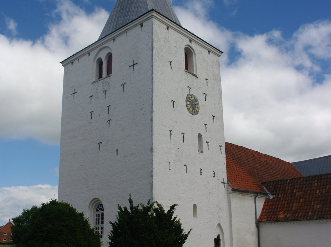 Ostbirk Church景点图片