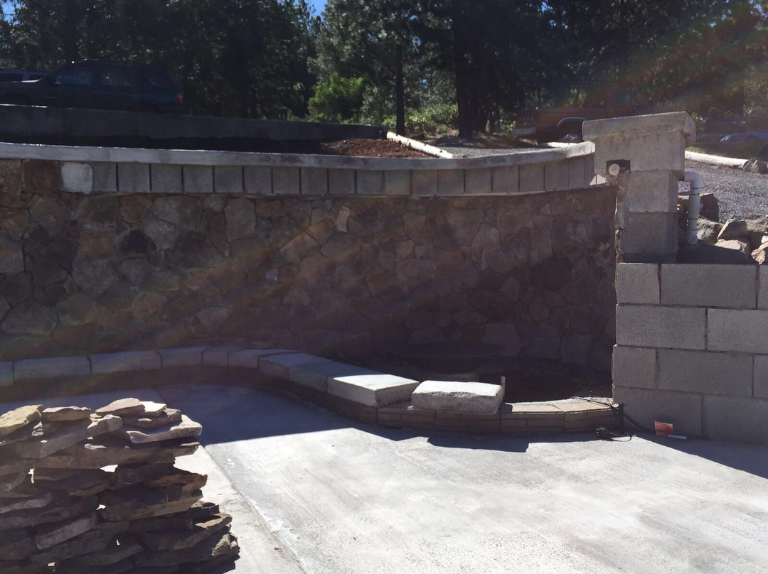 Crater Lake Inn & Retreat主图