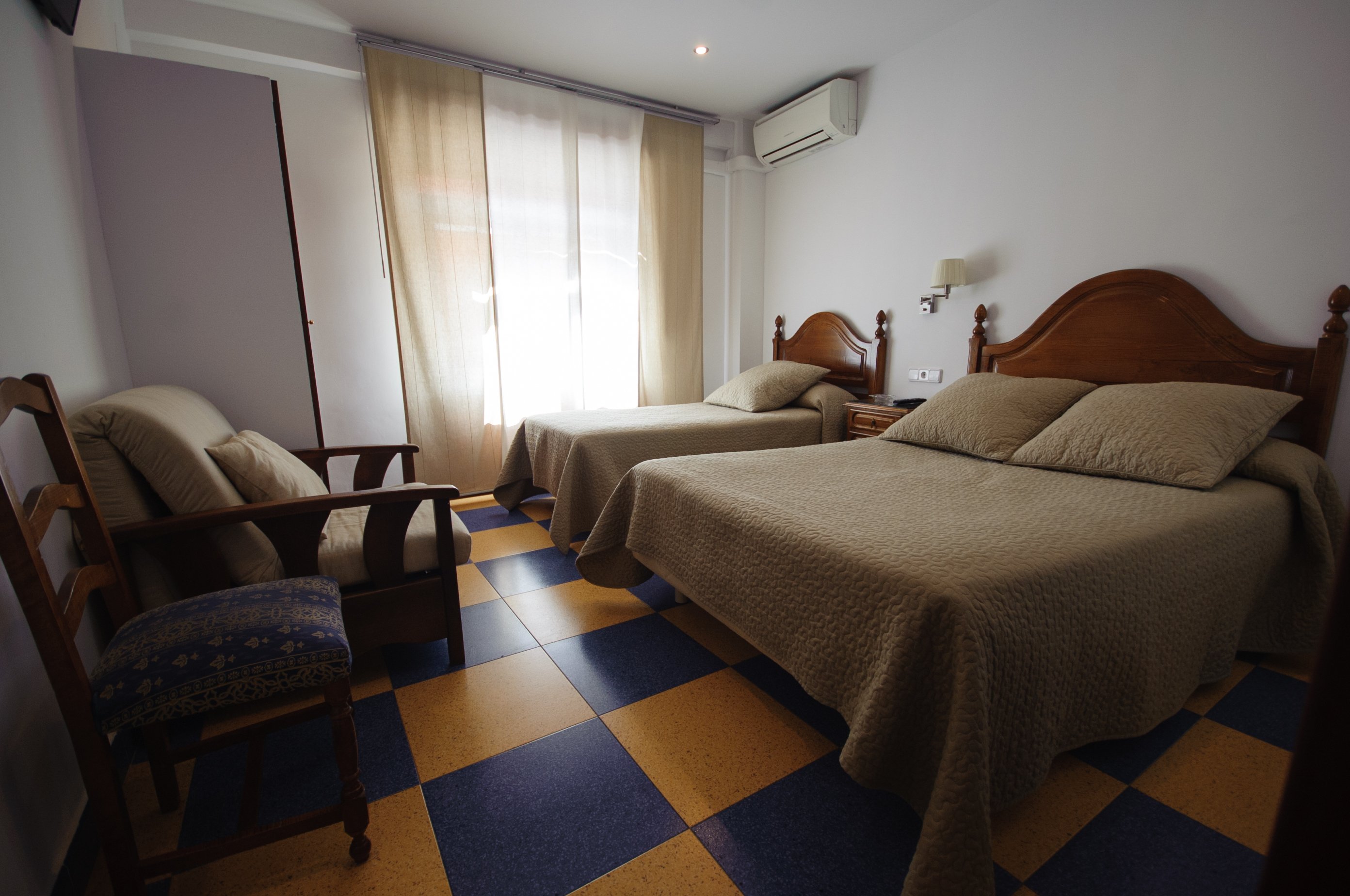 Hostal Restaurante la Trucha-官方