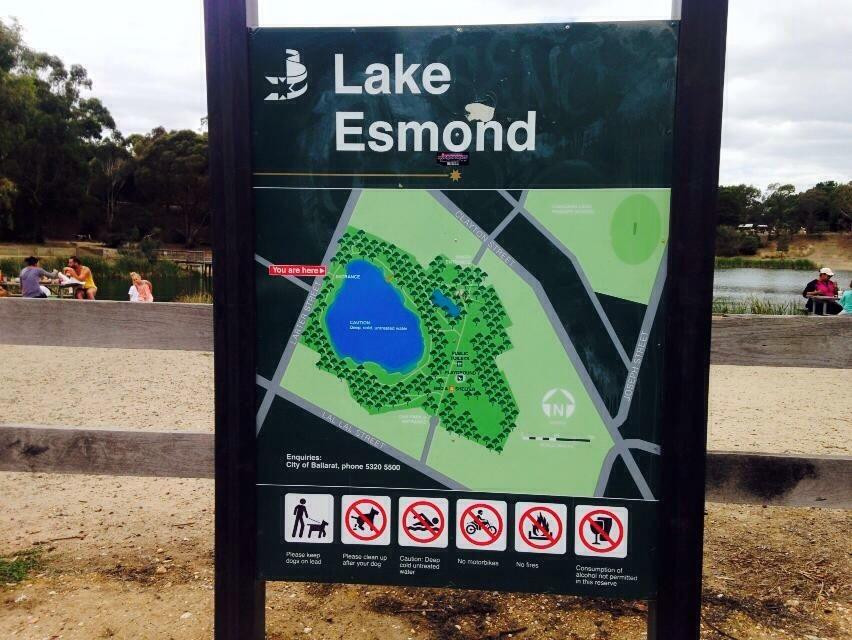 Lake Esmond Botanical Park景点图片