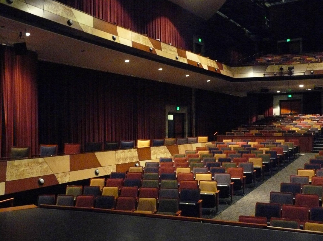 The Pullo Center景点图片