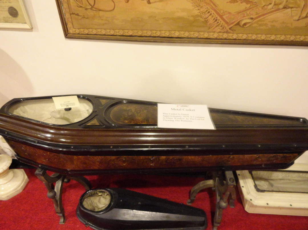 Heaton-Bowman-Smith Funeral Museum-圣约瑟夫必去景点